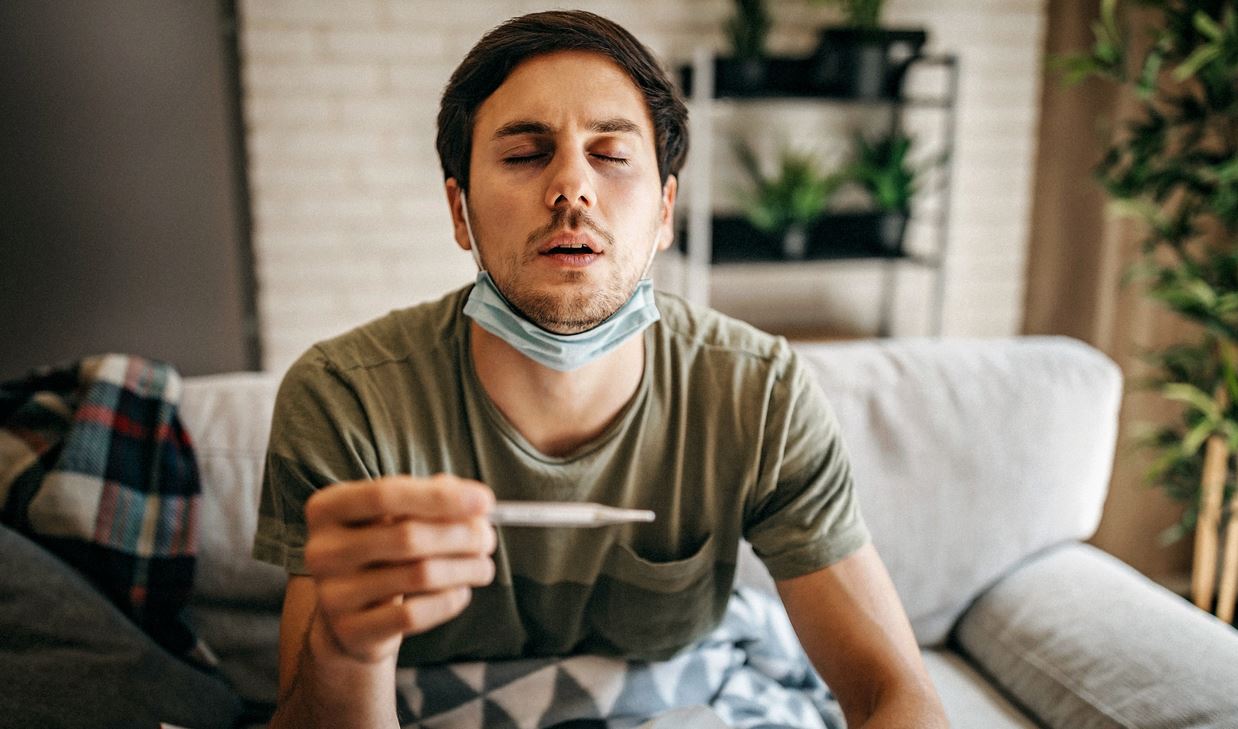 Τι συμβαίνει με τις επιπτώσεις του κορονοϊού σε καρδιά και εγκέφαλο