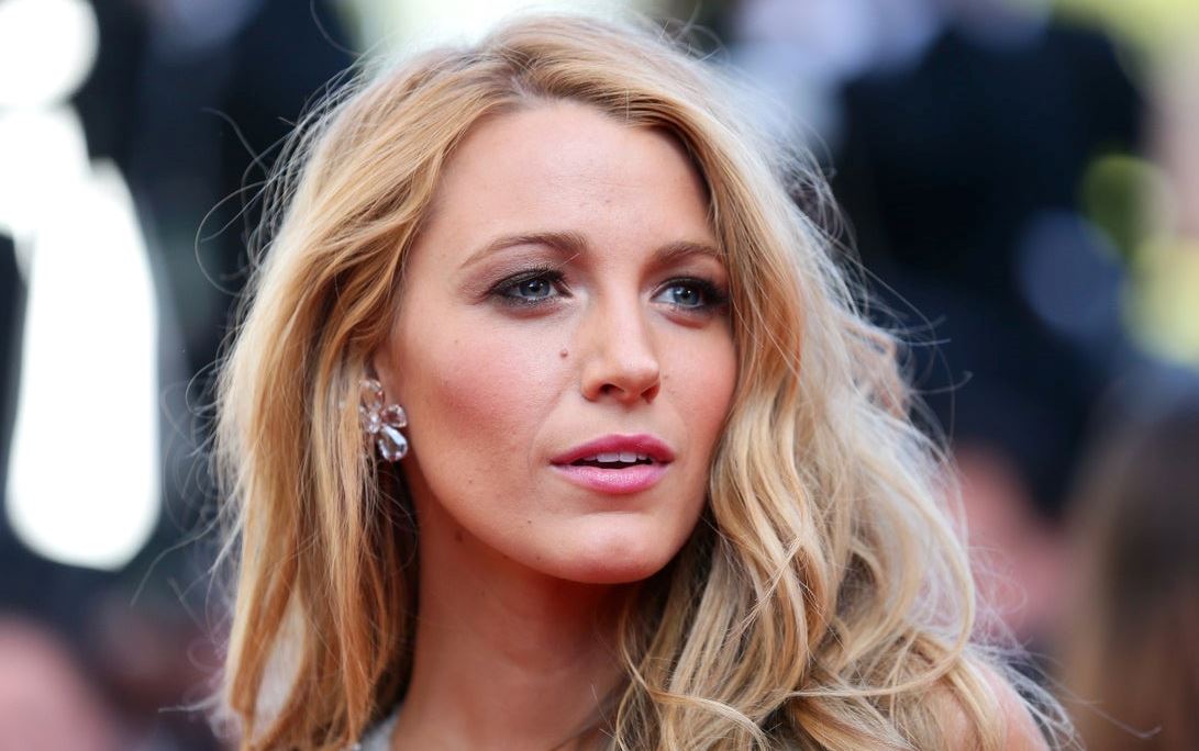 Η αγέρωχη λάμψη της Blake Lively