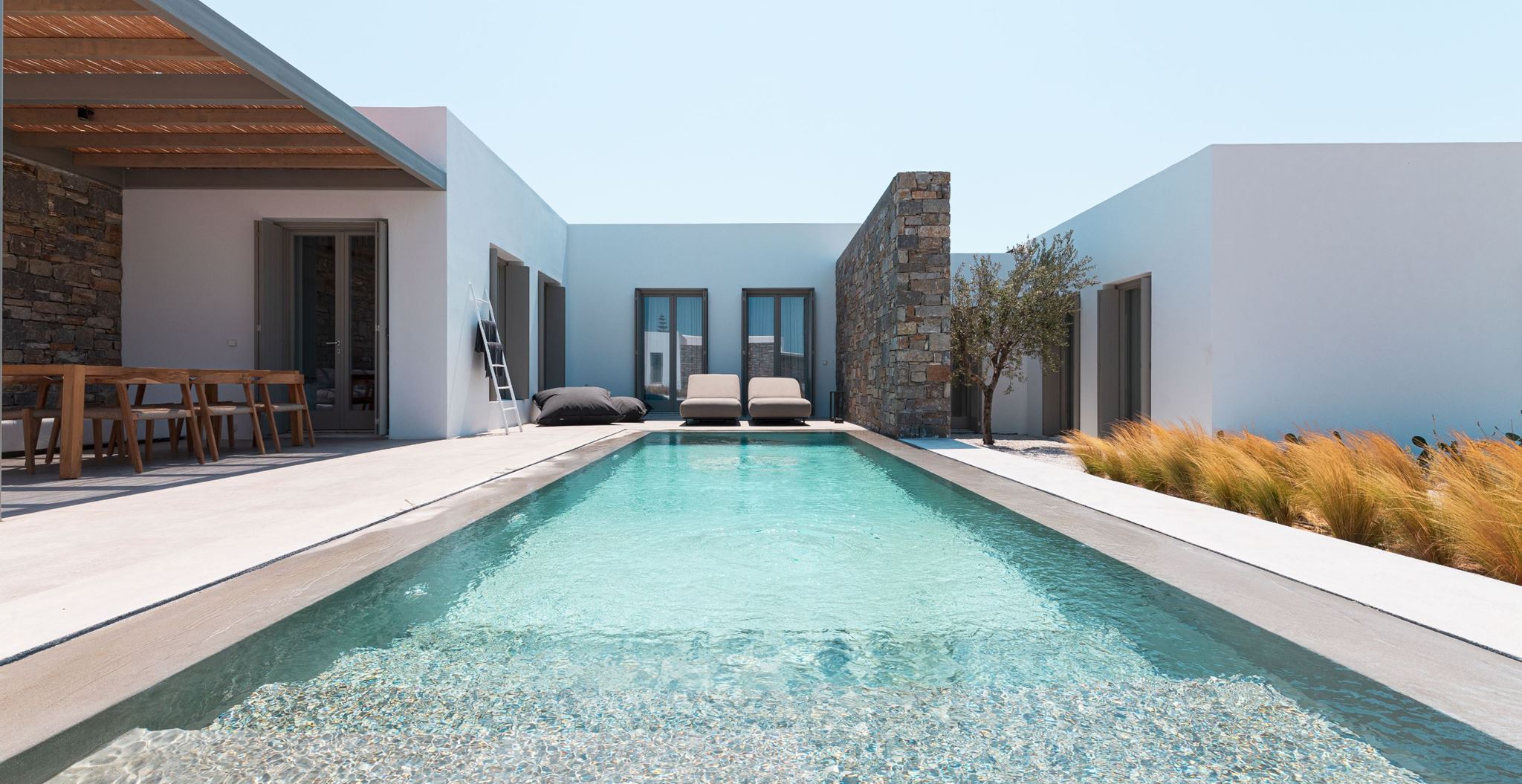 Το Cove Paros ρίχνει άγκυρα στην καρδιά των Κυκλάδων