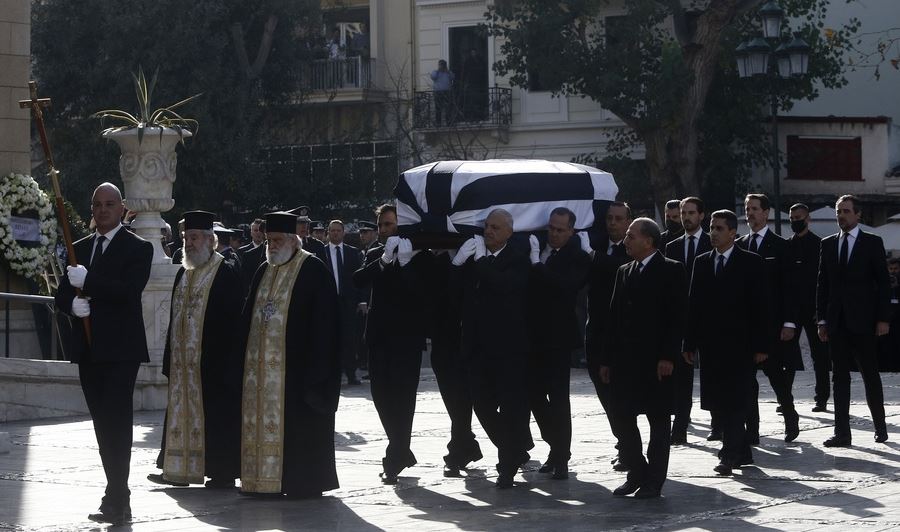 Κηδεύτηκε ο τέως βασιλιάς Κωνσταντίνος