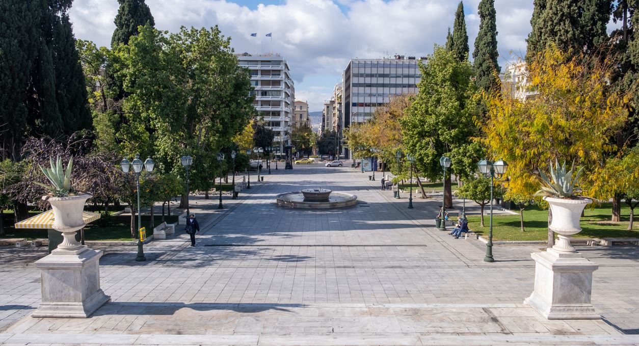 Στο τραπέζι το τέλος του lockdown
