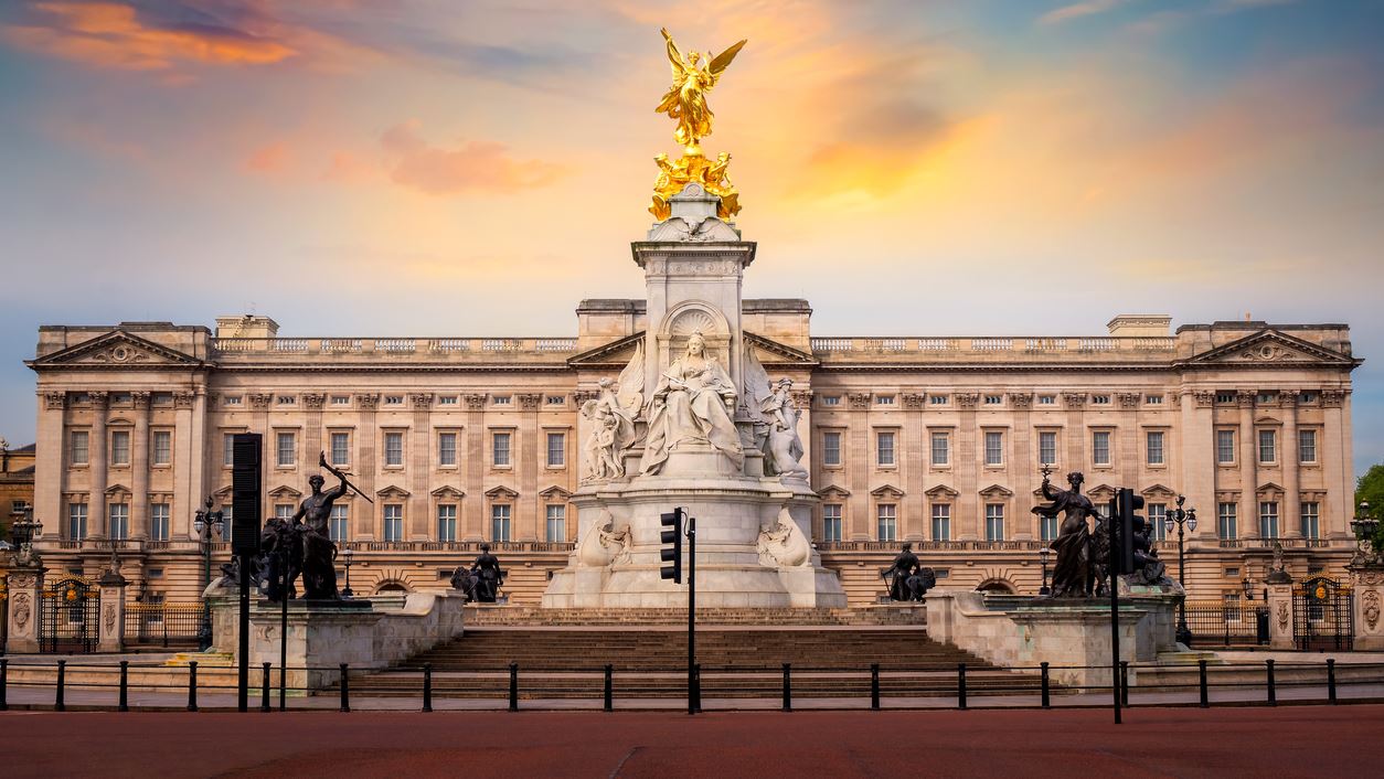 Το Παλάτι του Μπάκιγχαμ εξετάζει τον διορισμό υπεύθυνου διαφορετικότητας