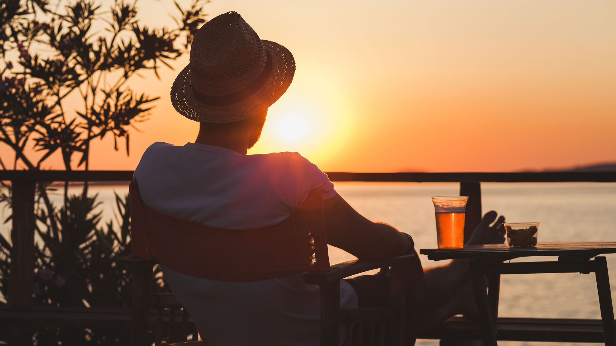 Οι μπύρες στο ηλιοβασίλεμα κάνουν καλό