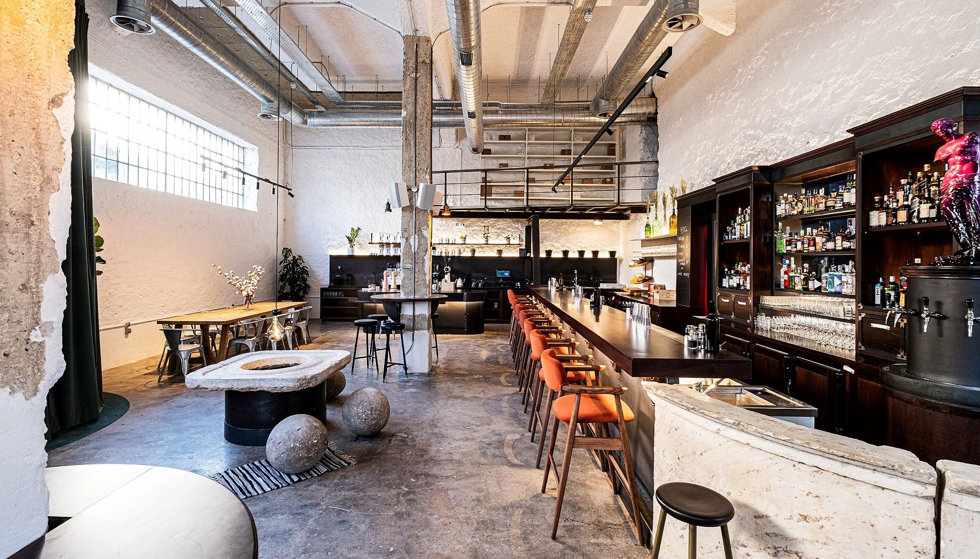 Το Line είναι ένα αυθεντικό ινστιτούτο ποτού και φαγητού