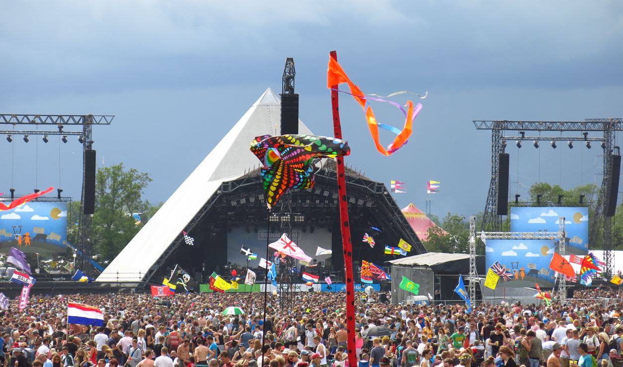 Οι playlists των καλλιτεχνών του φετινού Glastonbury στο Spotify