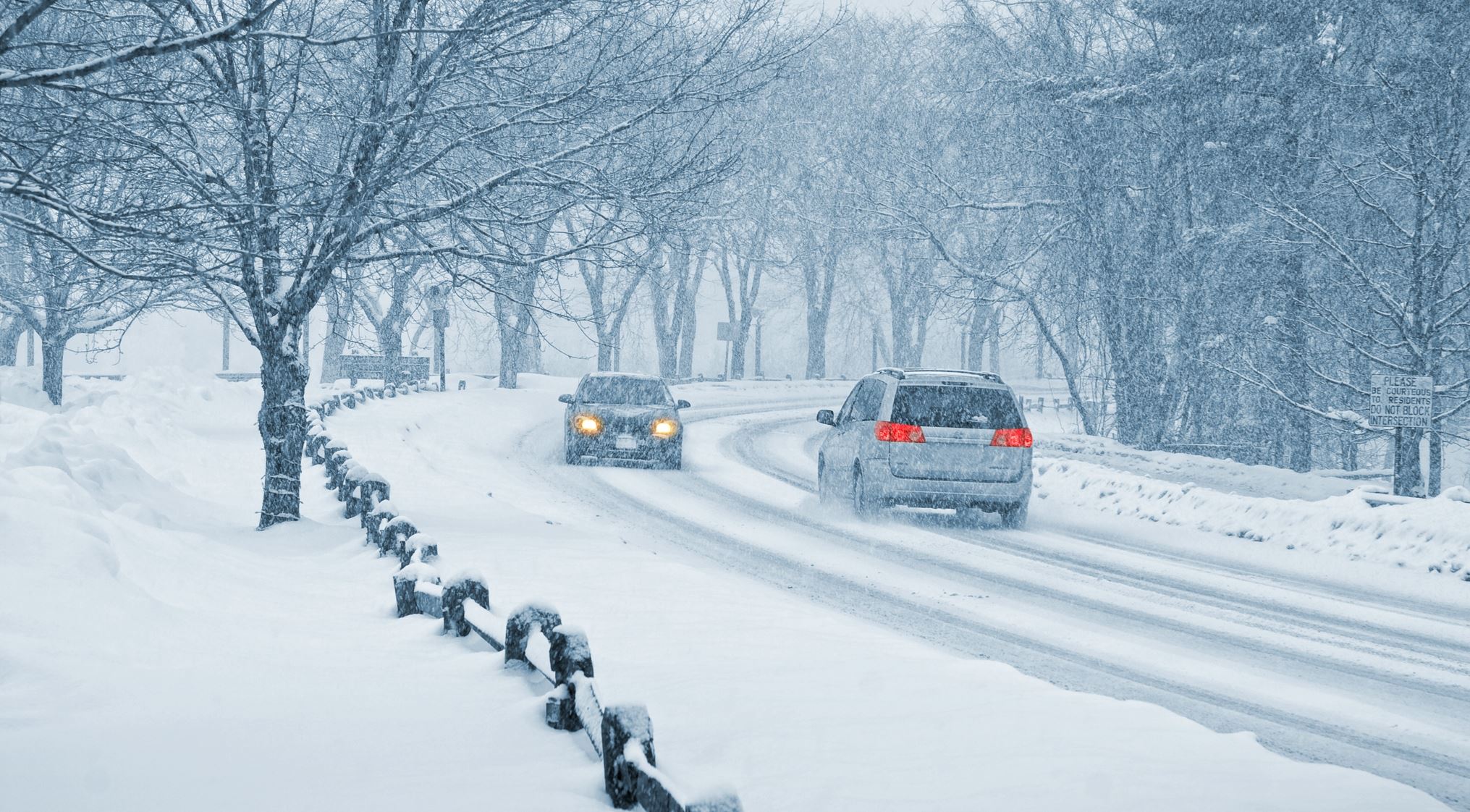 Όλα τα λάθη που δεν πρέπει να κάνεις όταν οδηγείς στον παγετό