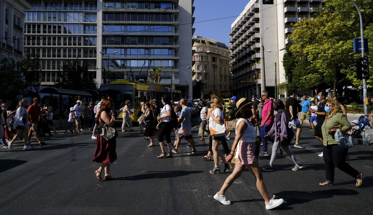 Με ζέστη ο Δεκαπενταύγουστος σε όλη την Ελλάδα