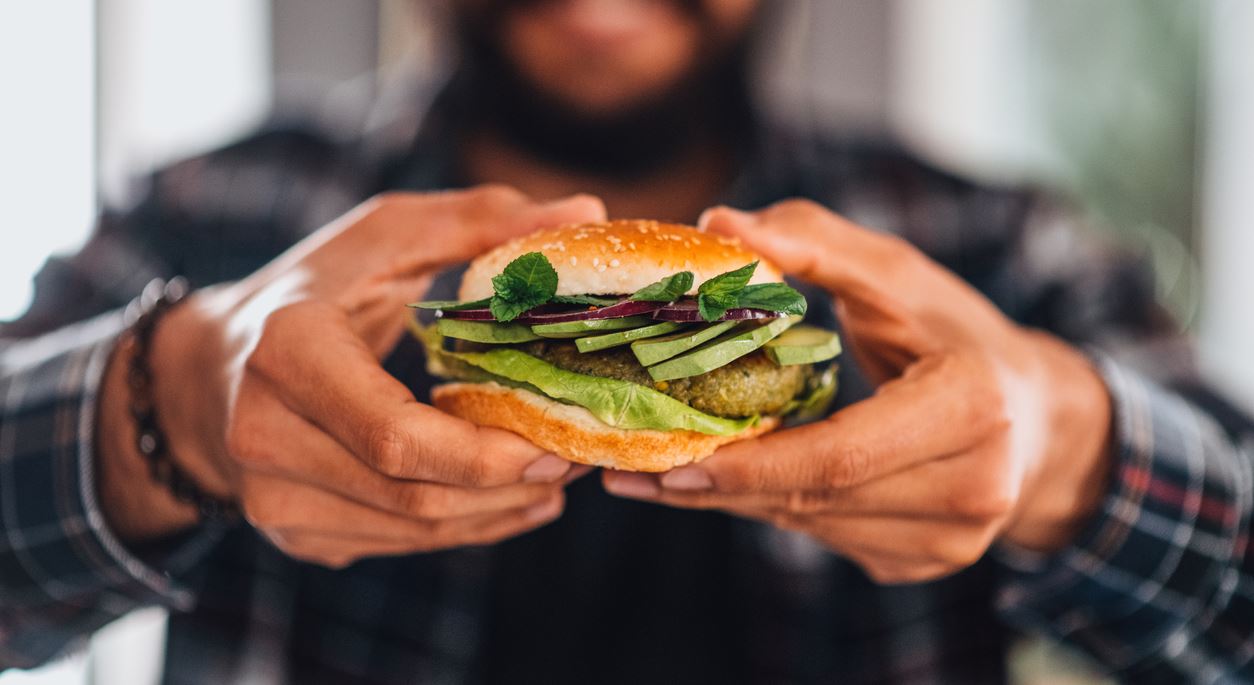 H διαφορά ανάμεσα σε μία χορτοφαγική και μία vegan δίαιτα