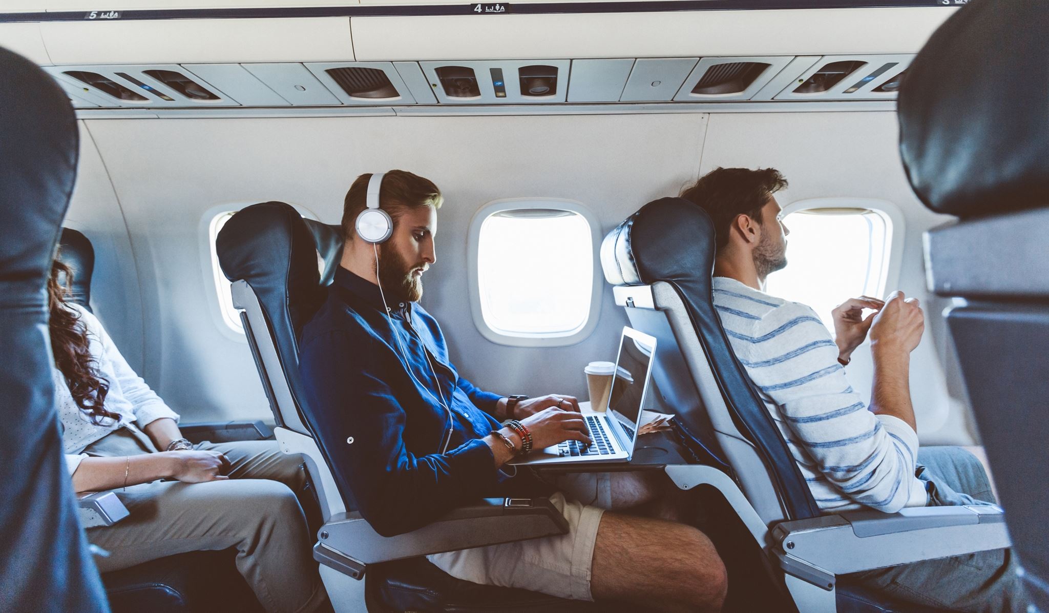 Οδηγός επιβίωσης για πολύωρες, βαρετές πτήσεις