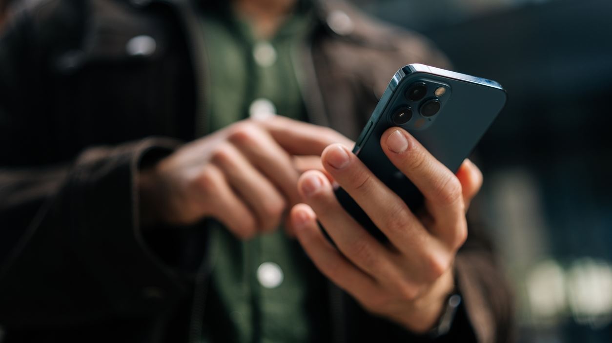 Κίνδυνος για 1,8 δισ. χρήστες iPhone-τι πρέπει να κάνουν