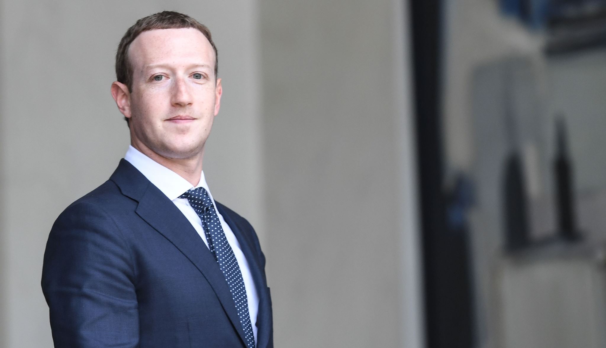 Πόσο εξωφρενικά πλούσιος είναι ο Mark Zuckerberg