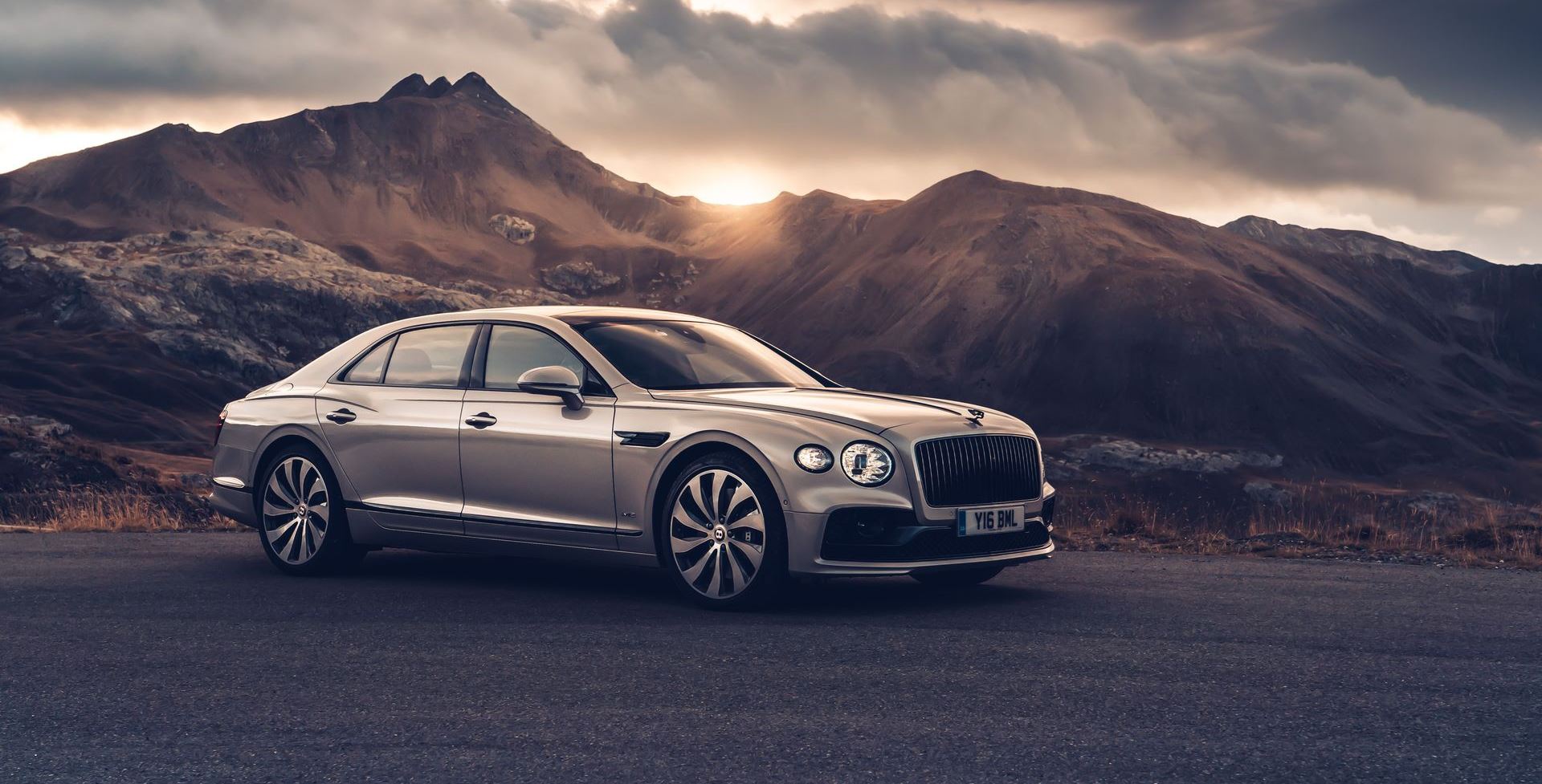 7 νέες λιμουζίνες κορυφαίων αυτοκινητοβιομηχανιών