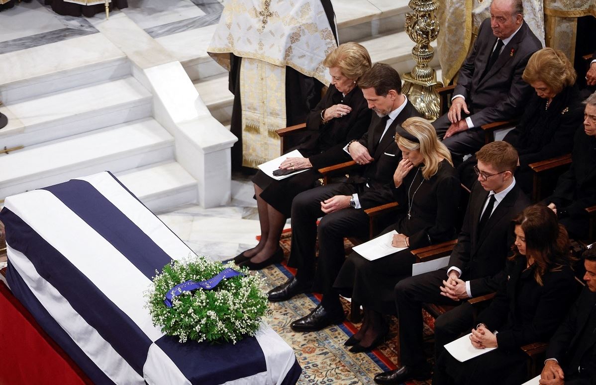 Πώς σχολίασαν τα διεθνή ΜΜΕ την κηδεία του τέως Βασιλιά Κωνσταντίνου