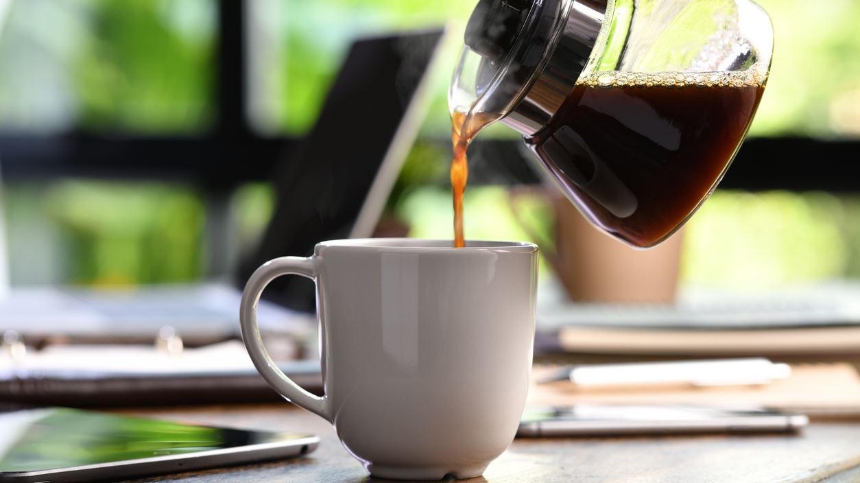 Τι είναι το 'τεστ του καφέ' που χρησιμοποιούν μερικοί εργοδότες για να προσλάβουν κάποιον