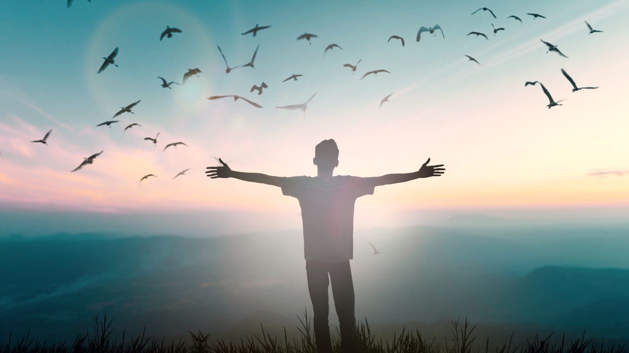 3 τρόποι για να παραμένεις αισιόδοξος, σύμφωνα με το Harvard