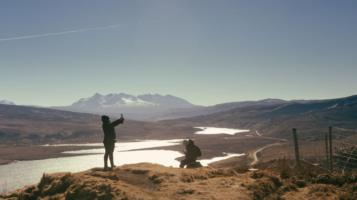 Dream job alert: Στη Σκωτία ψάχνουν ζευγάρι για να μένει σε μία ονειρική τοποθεσία