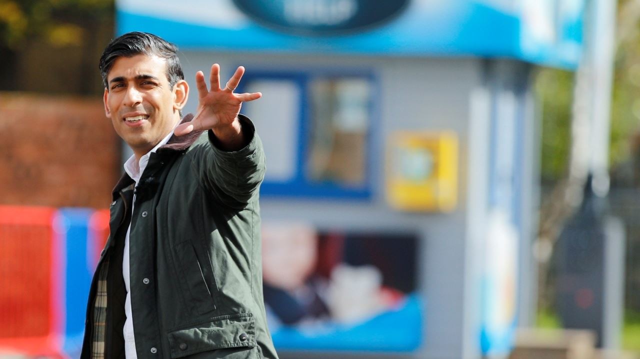 Ο Rishi Sunak είναι ο πλουσιότερος Βρετανός πρωθυπουργός. Ε και;