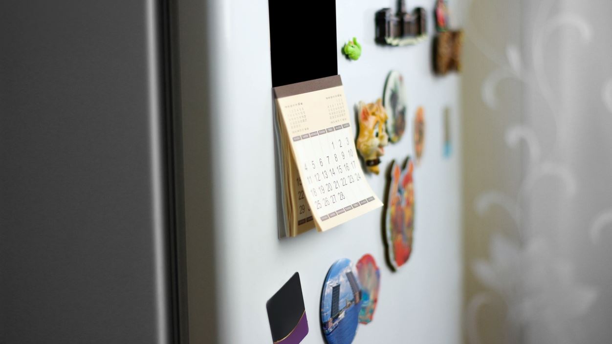 Είναι ασφαλές να βάζεις μαγνητάκια στο ψυγείο;