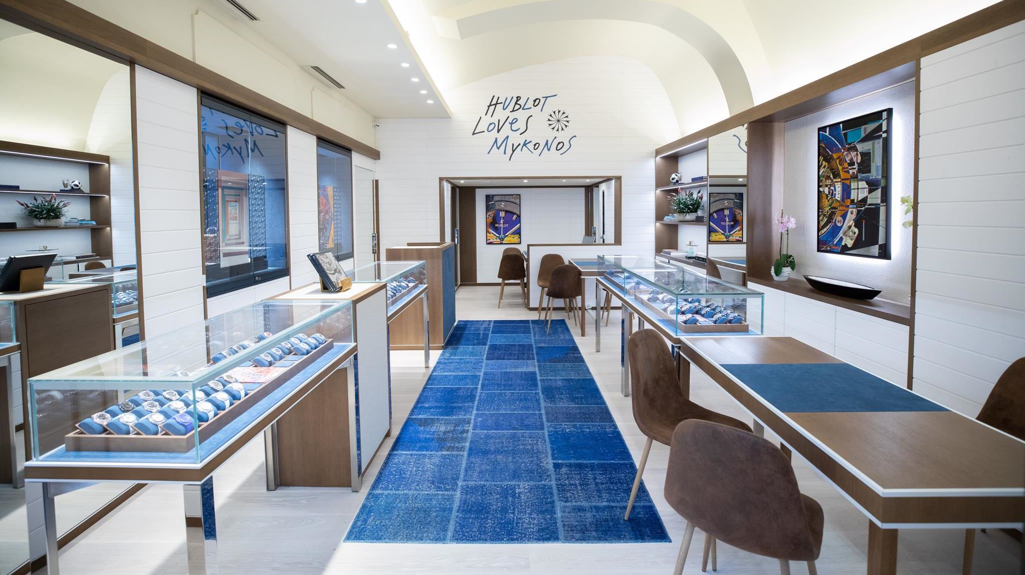 H Hublot πάει Μύκονο