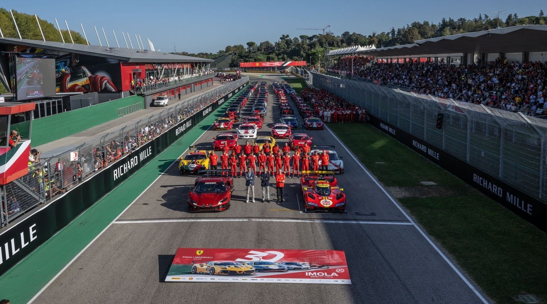 Τα πρώτα χιλιόμετρα της Ferrari 499P στην Ίμολα