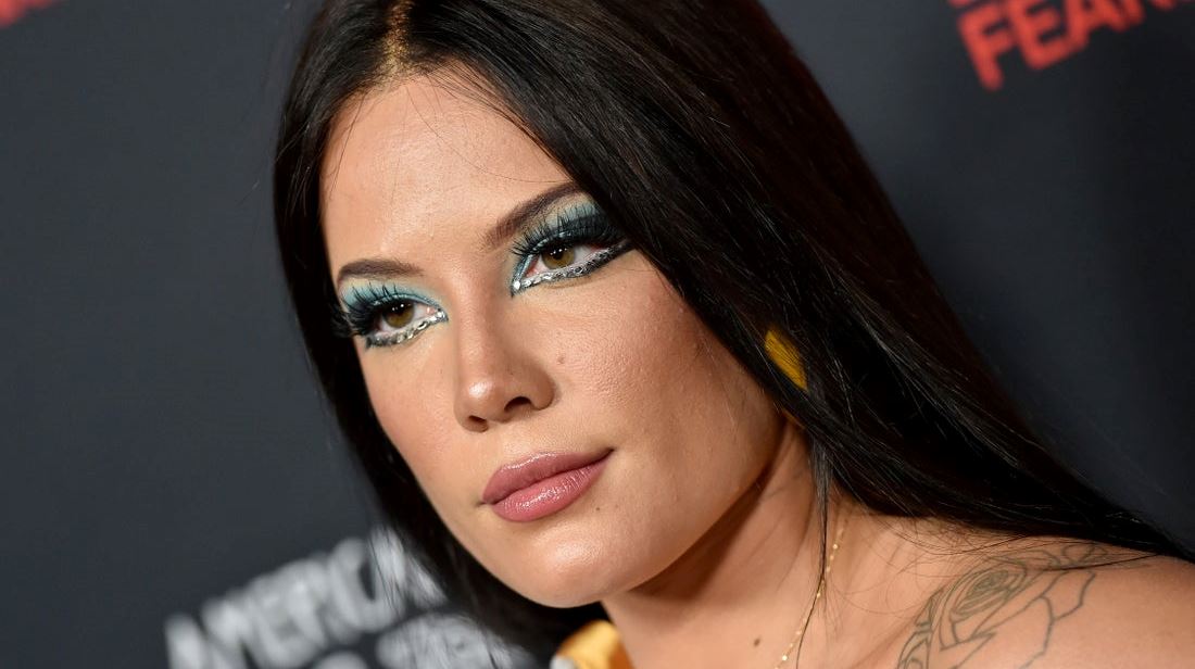 Μία θεότητα που την έλεγαν Halsey