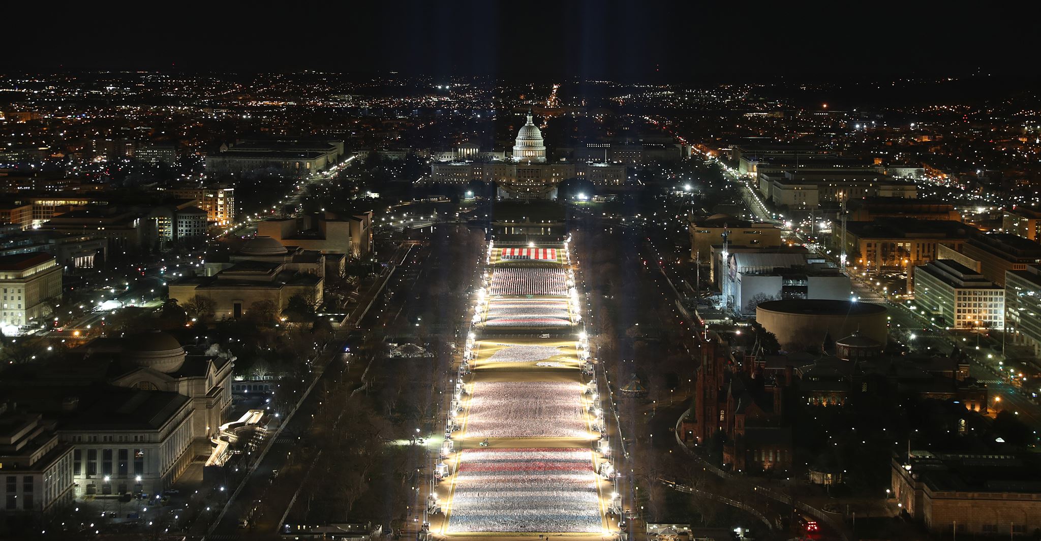 Ένα πεδίο λαβάρων για τον Joe Biden