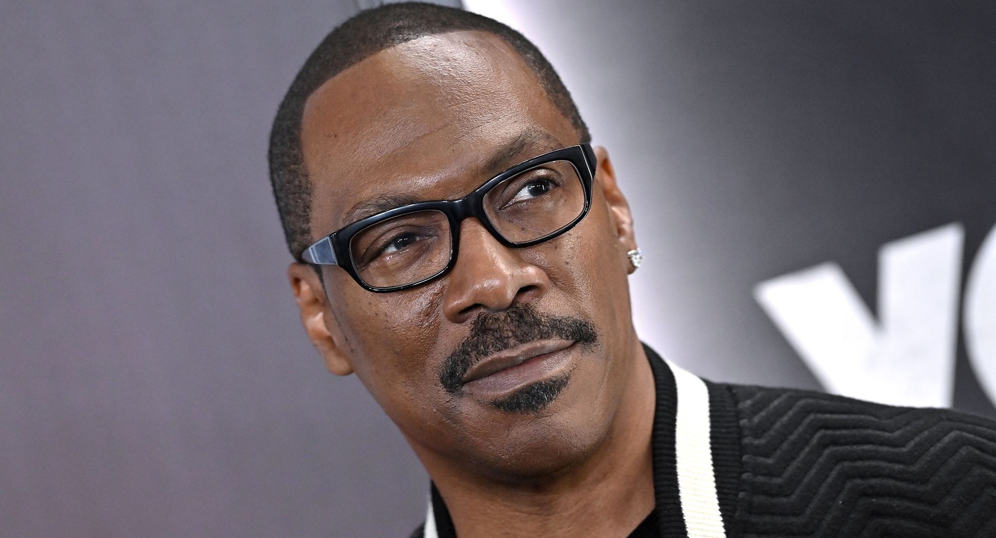 Όταν ο Robin Williams και ο James Belushi πρόσφεραν κοκαΐνη στον Eddie Murphy