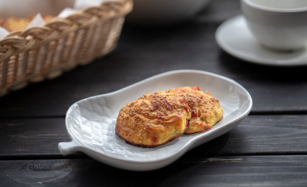 Γρήγορη ζαμπονοτυρόπιτα με μπεσαμέλ