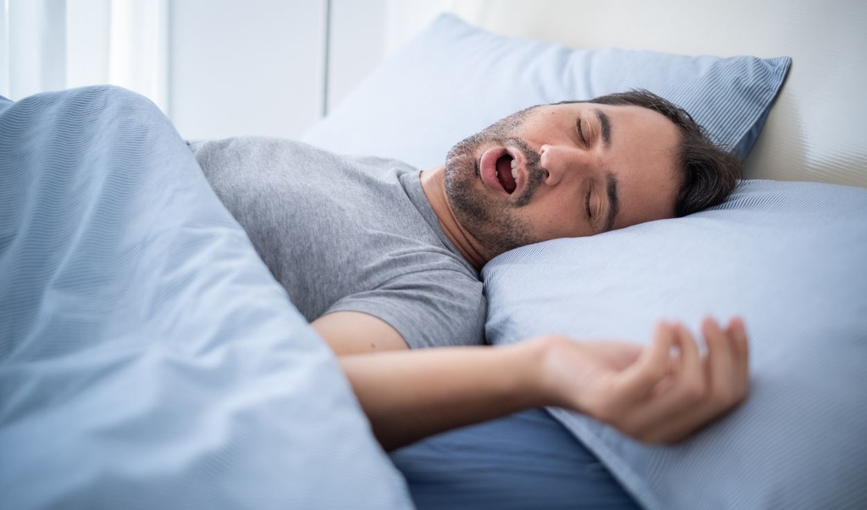 Αν δε θες να ροχαλίζεις, απόφυγε αυτές τις τροφές