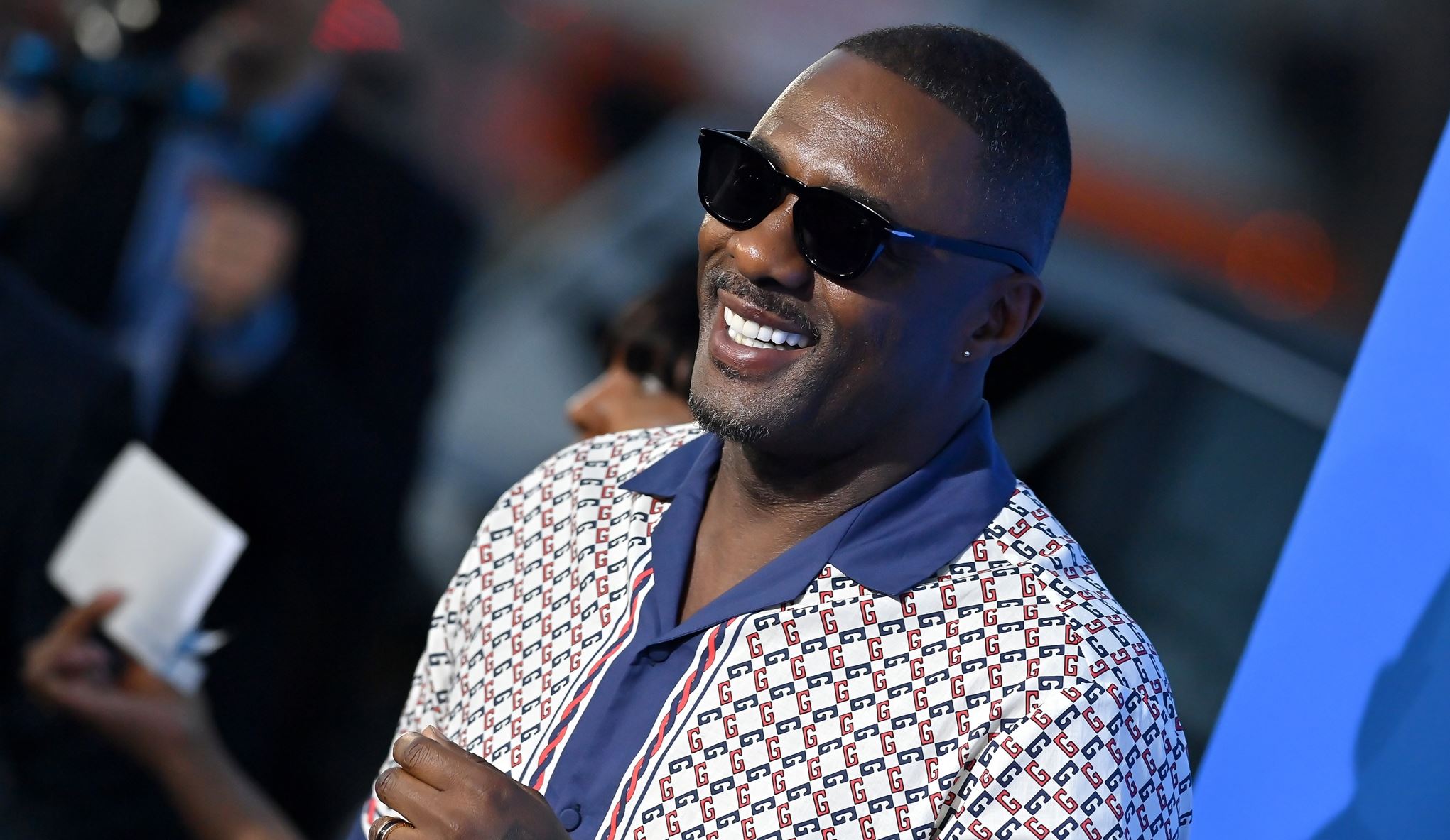 O Idris Elba έριξε χυλόπιτα στον James Bond. Αλλά γιατί;