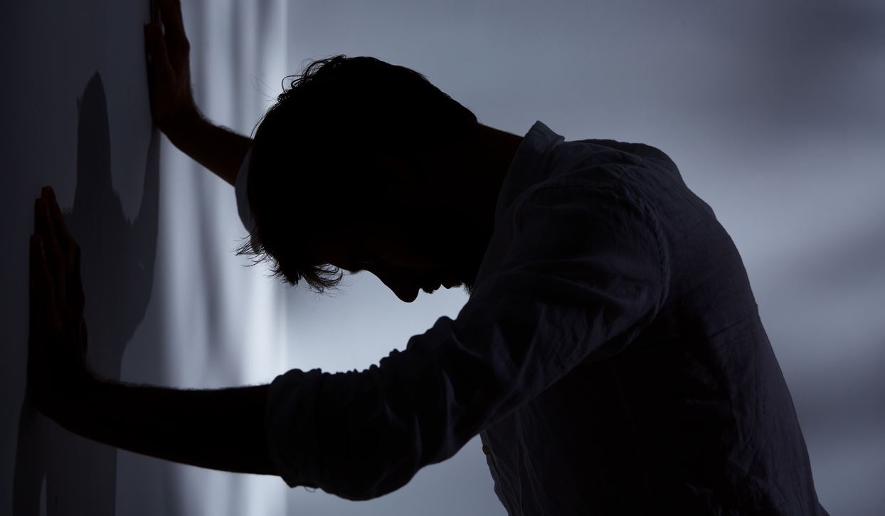 Σύγκρουση τρένων στα Τέμπη: Πόσο απέχει η αυτοφροντίδα από τον εγωισμό;