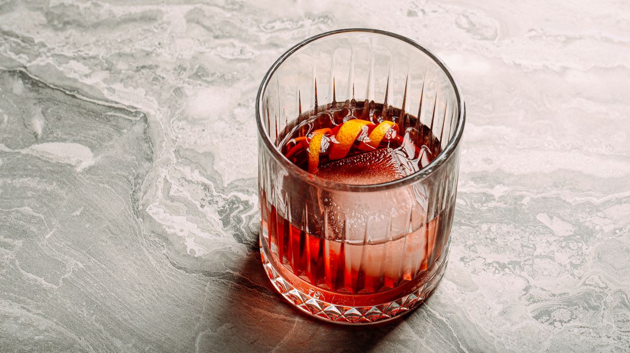 Όλοι πίνουν Negroni