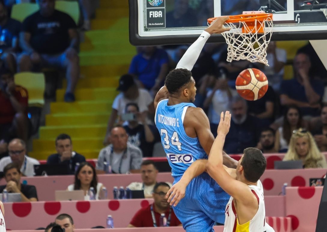 Γιατί η Εθνική Ελλάδος τα κατάφερε απέναντι στην Ισπανία μετά από 12 χρόνια και πάει για μετάλλιο