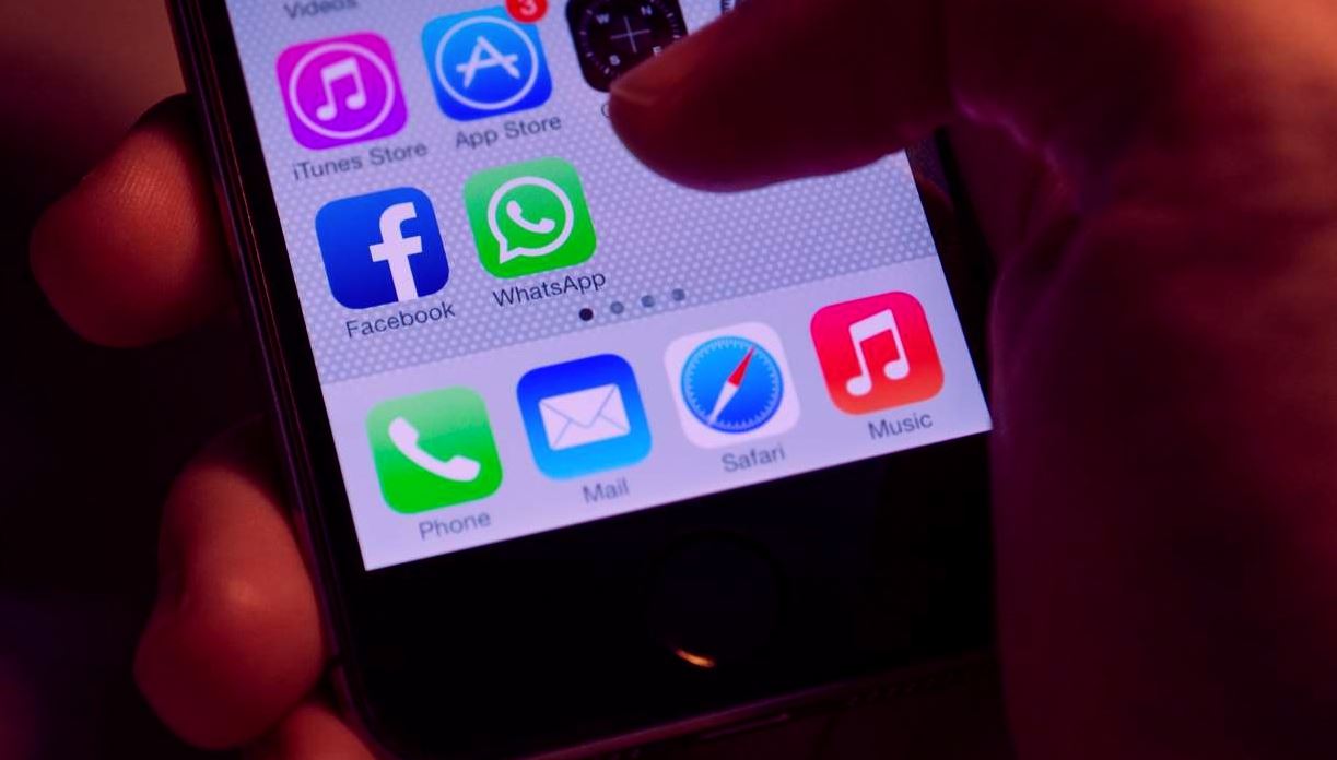 To Pink είναι ο νέος ιός του WhatsApp