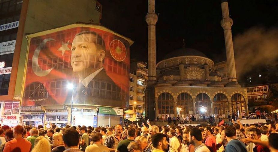 Οι (προφανείς) λόγοι για τους οποίους ο Erdogan θέλει νέο Σύνταγμα