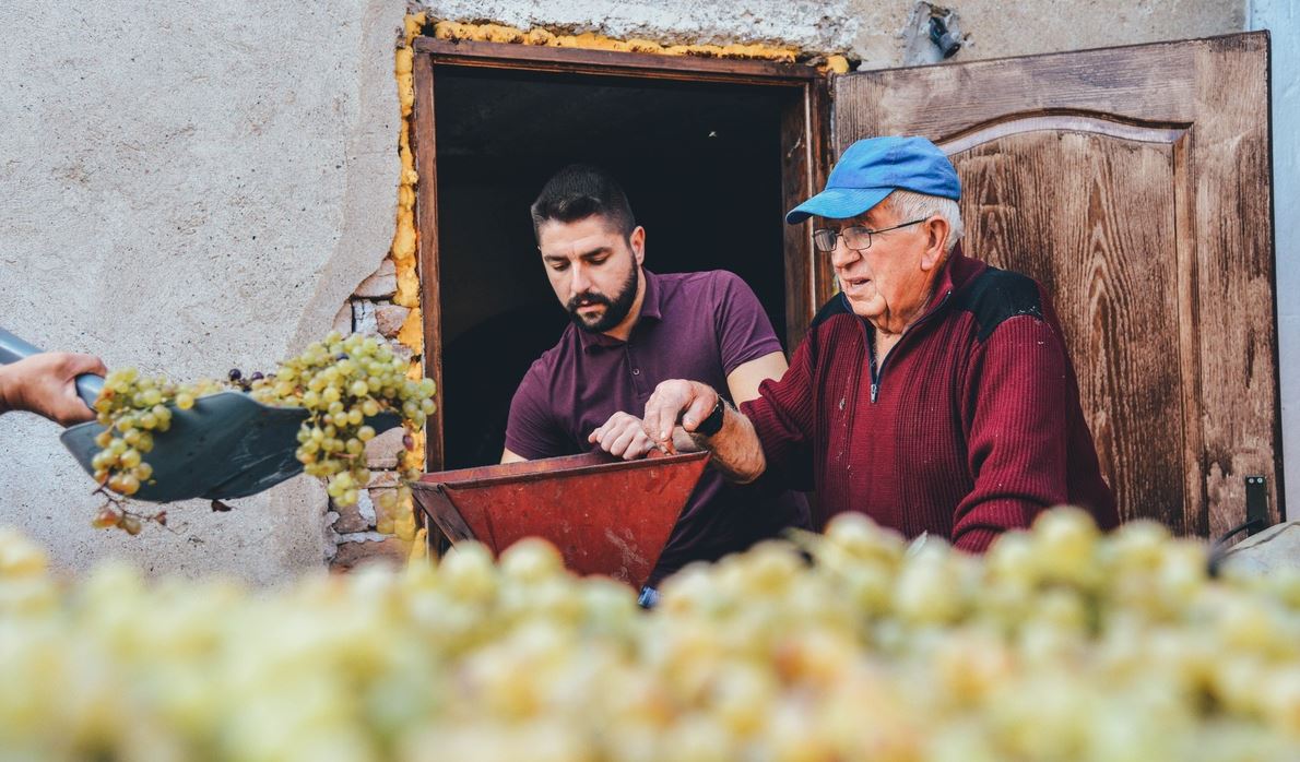 Πώς θα αναθερμάνεις τη σχέση σου με την παράδοση