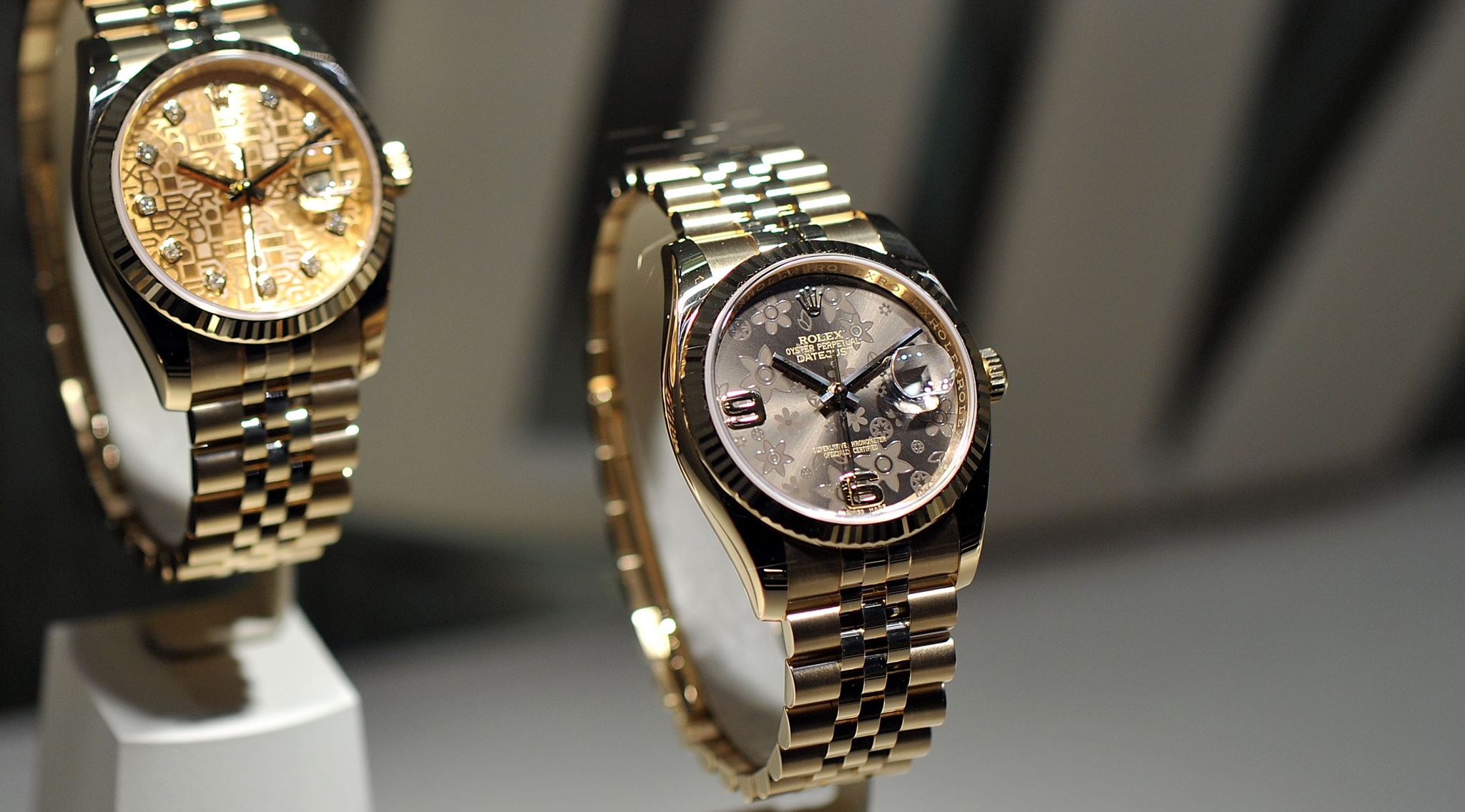 Αγοράζοντας Rolex αξίας 61,4 εκατ. Ευρώ