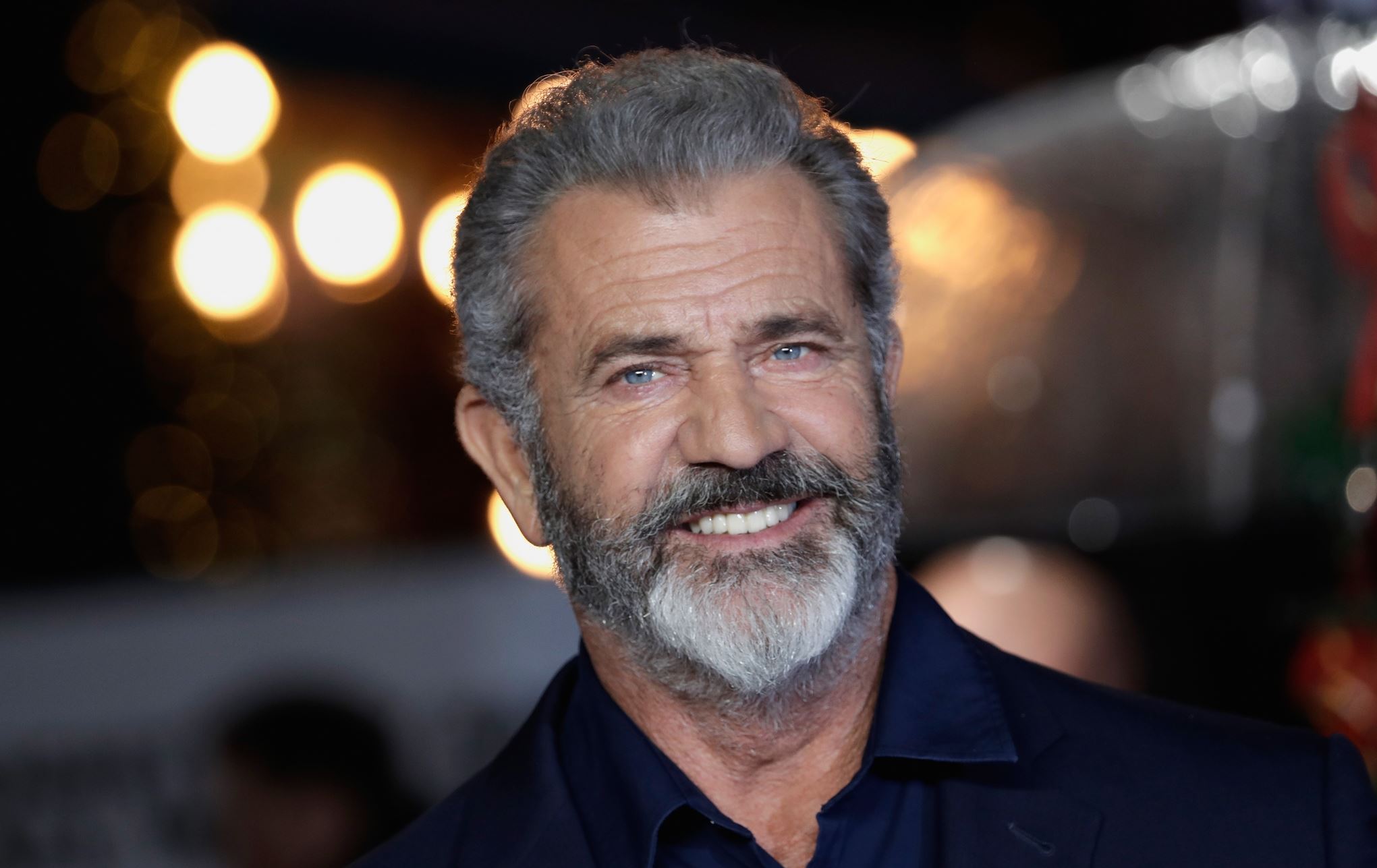 O Mel Gibson καταθέτει εναντίον του Harvey Weinstein