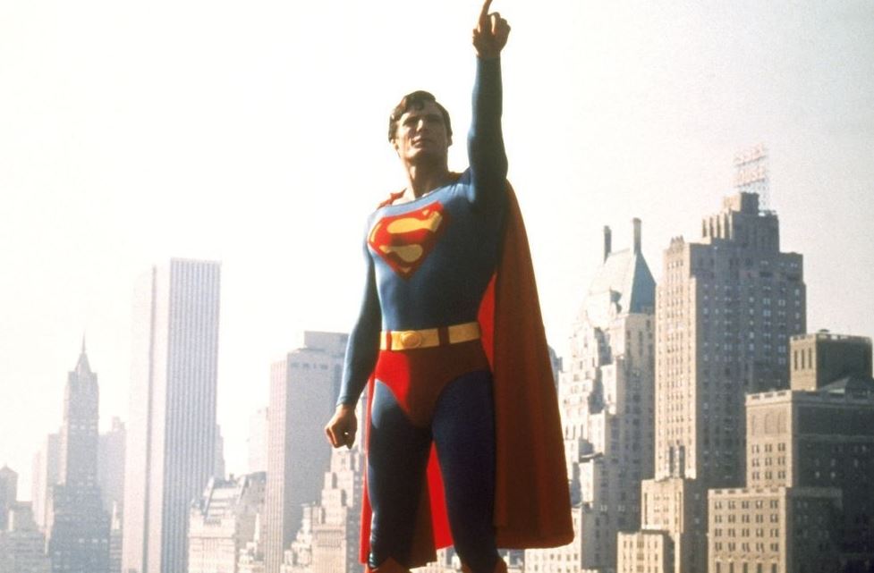 Έτσι δείχνει η στολή του νέου Superman David Corenswet