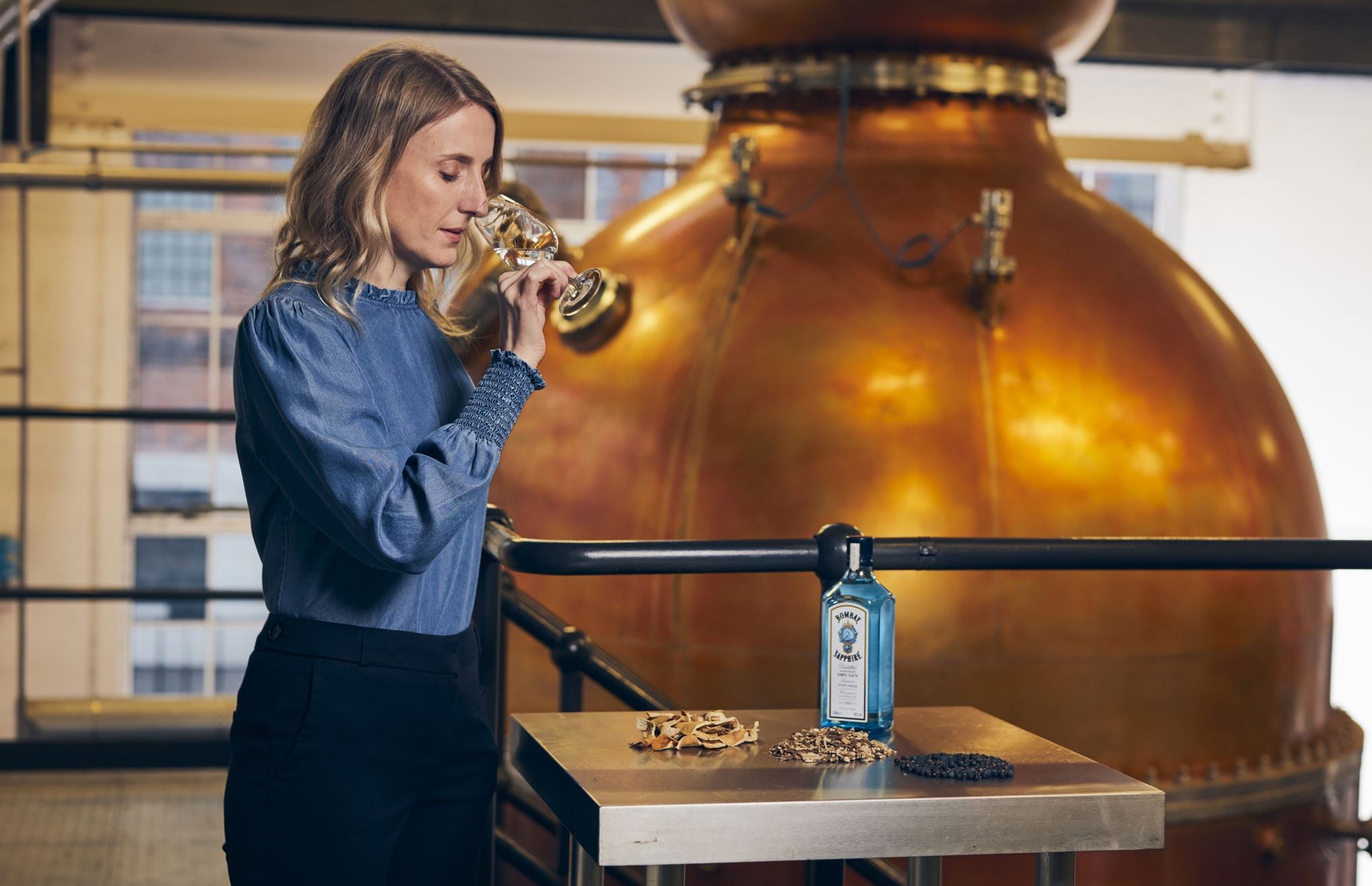 Dr. Anne Brock, η Σιδηρά Κυρία του Gin