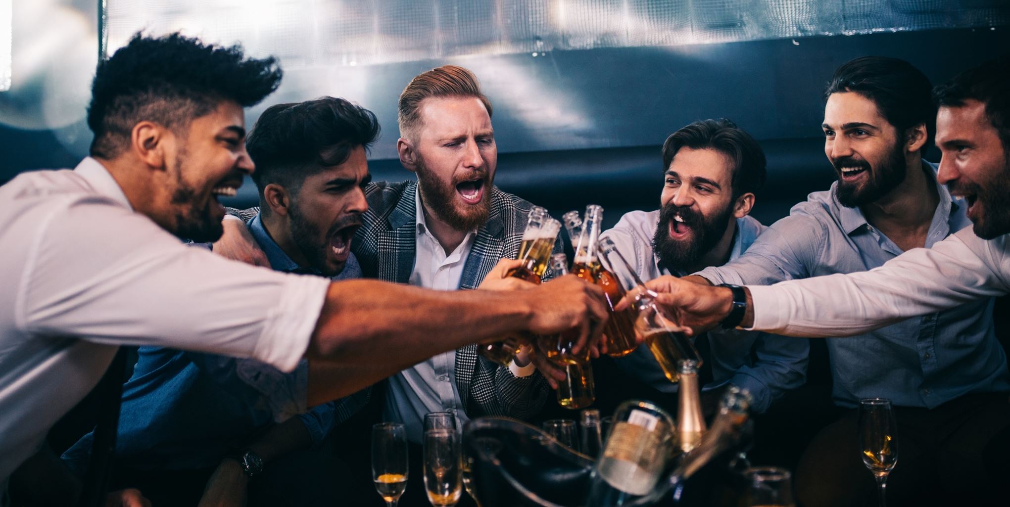 Πόσους φίλους χρειαζόμαστε για να είμαστε ευτυχισμένοι, σύμφωνα με το Harvard