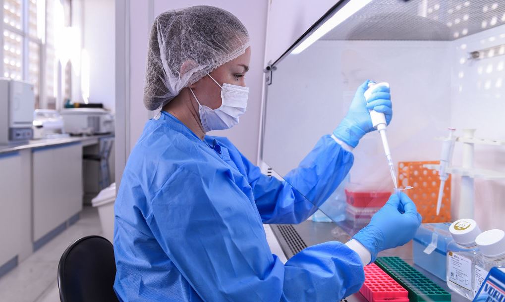 Στην Βραζιλία επιμένουν στις δοκιμές υδροξυχλωροκίνης