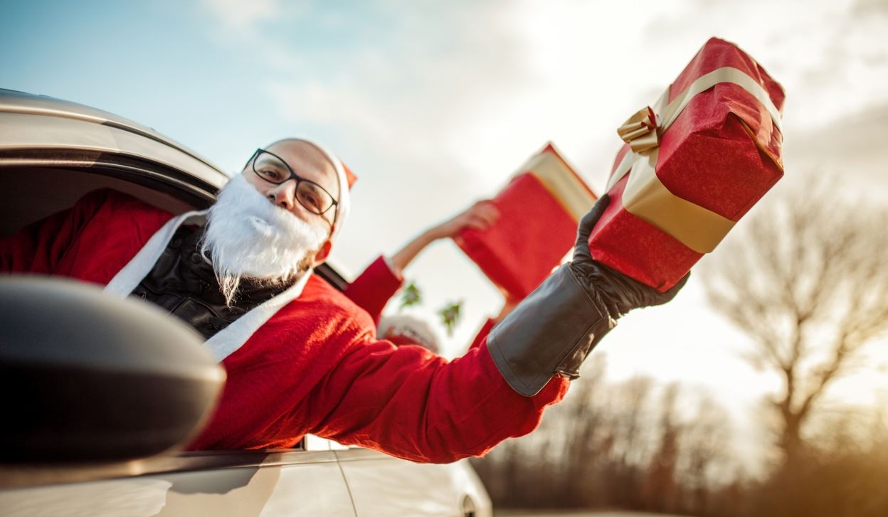 Σε άλλα νέα, υπάρχει σχολή για επαγγελματίες Άγιους Βασίληδες