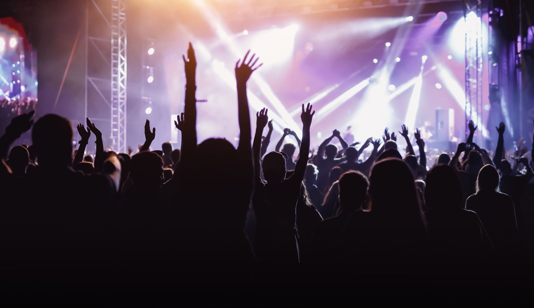 Να γιατί η μουσική στις συναυλίες ακούγεται καλύτερη από την ηχογραφημένη