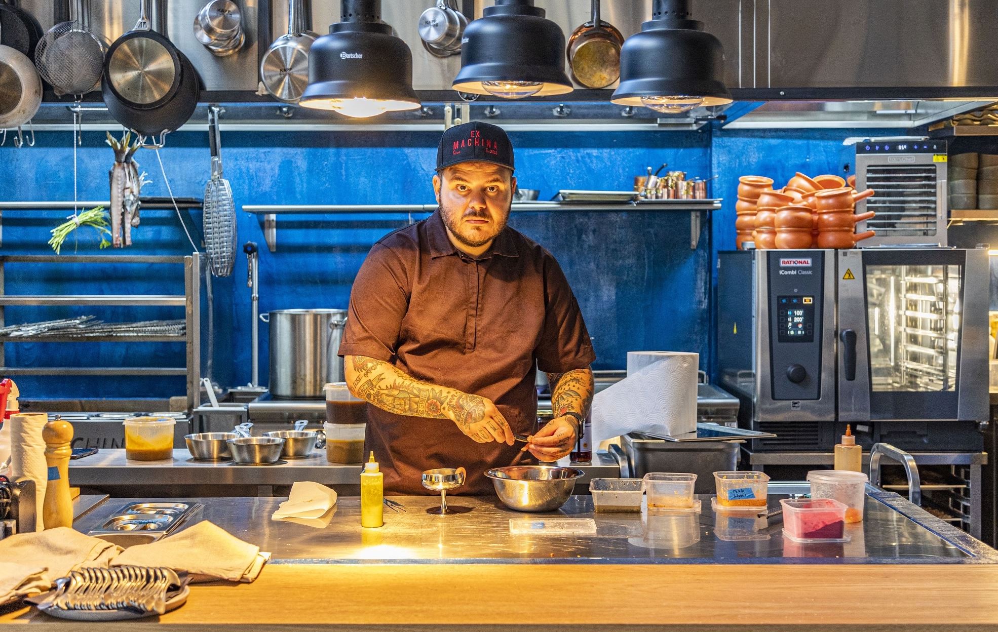 Όλοι μιλούν για το Ex Machina του Άνταμ Κοντοβά