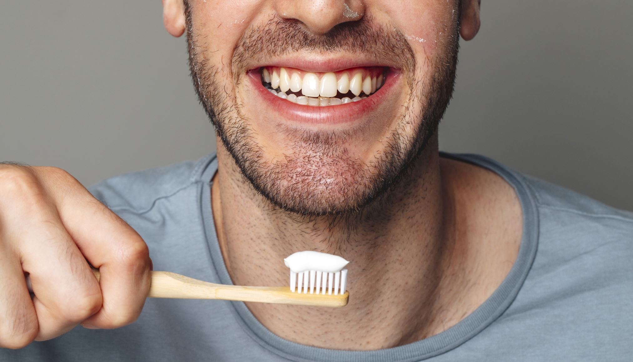 Να γιατί δεν πρέπει ποτέ να βουρτσίζεις τα δόντια σου μετά το στοματικό σεξ