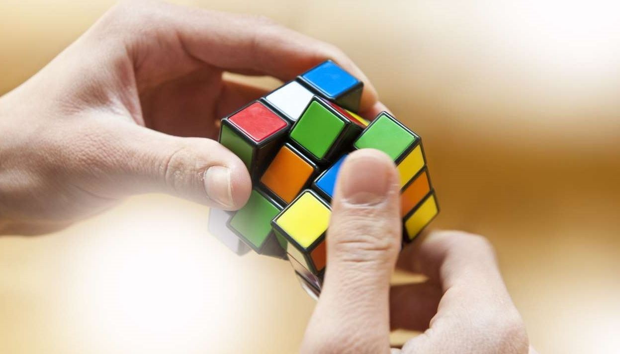 Πώς θα γίνεις άσος στον κύβο του Rubik