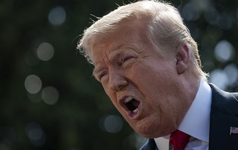 O Donald Trump ζητά την ακύρωση του Obamacare