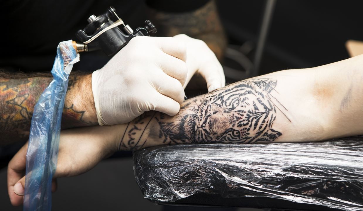 7 κρίσιμες ερωτήσεις που πρέπει να κάνεις στον εαυτό σου πριν κάνεις tattoo