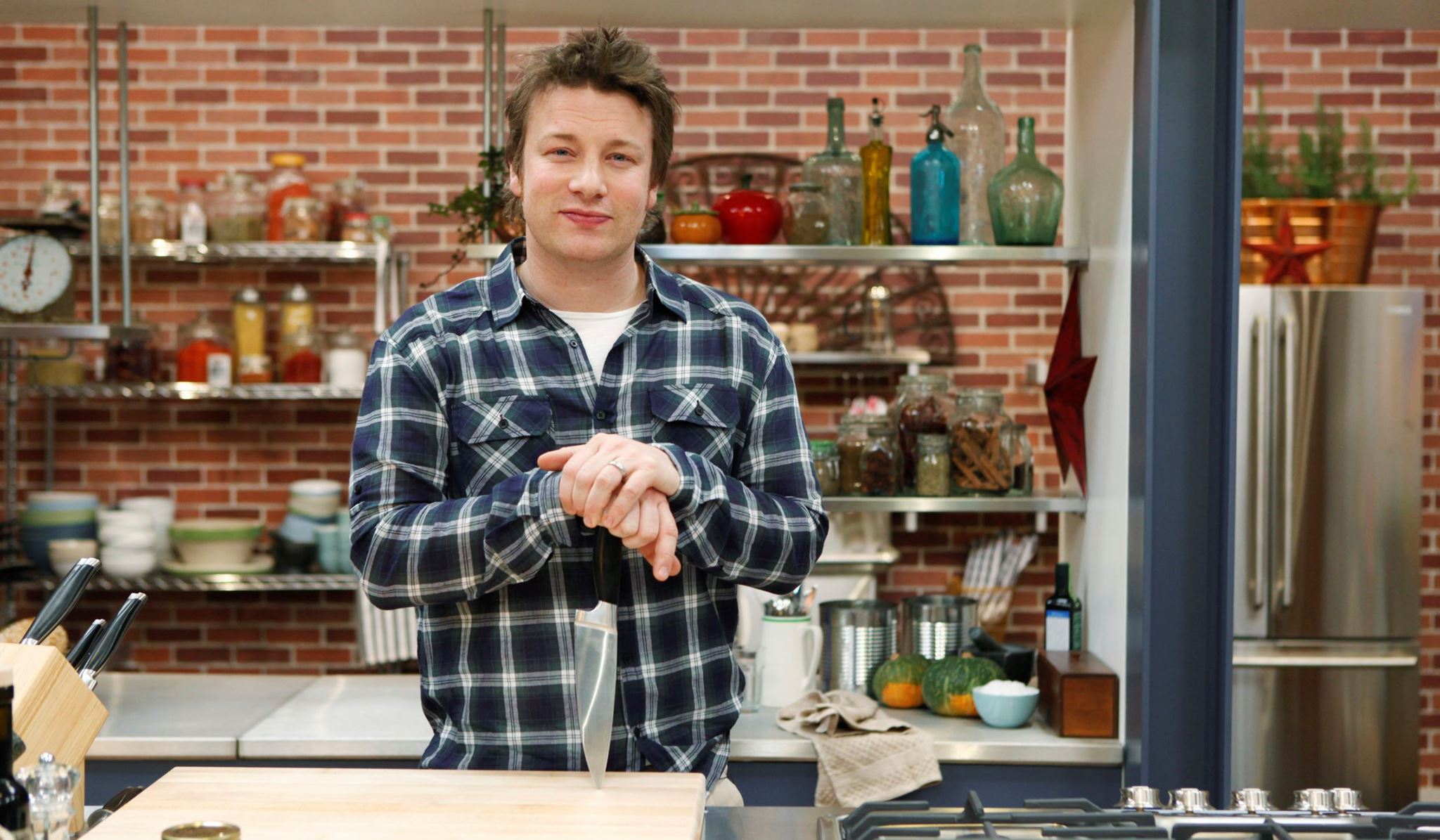 Η εύκολη συνταγή για χειροποίητα ζυμαρικά από τον Jamie Oliver